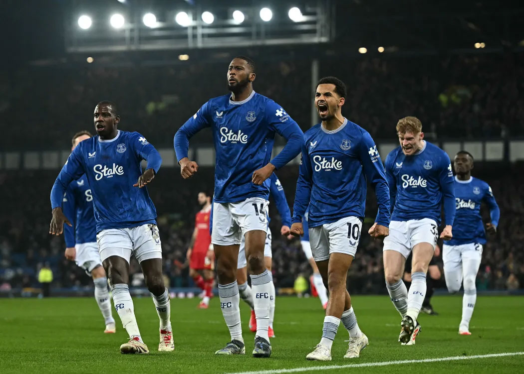 Beto celebrates his opener in the 245th Merseyside derby